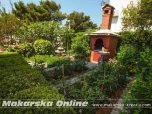 Nikolic 1 Makarska